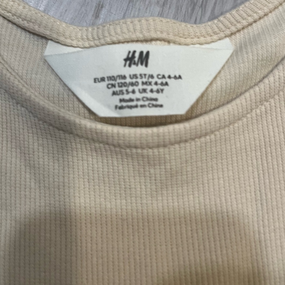 NWOT H&M Ribbed Beige Top - Picture 4 of 6
